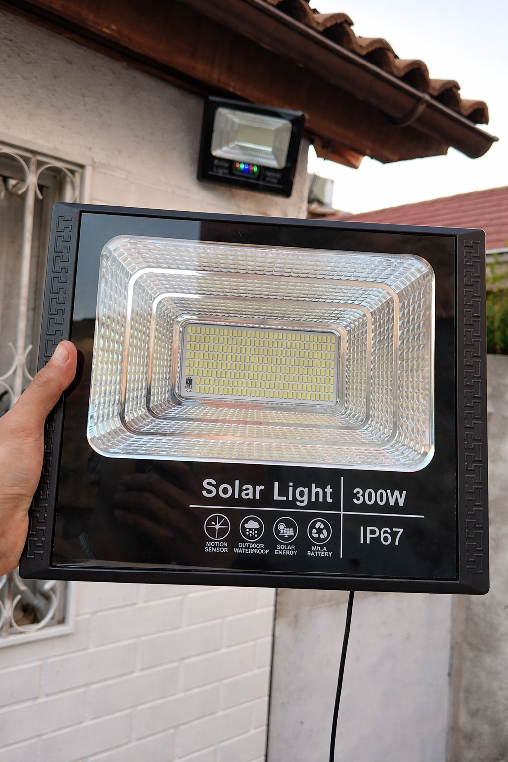 Foco Solar 300w Ip67 Para Exterior e Interior